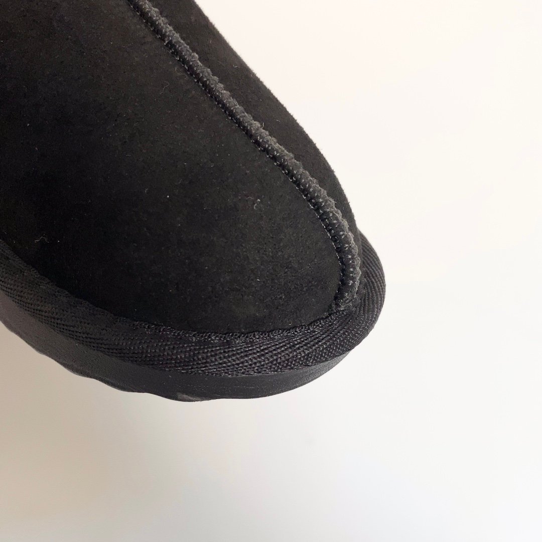 Bottes Enfant UGG Classic Ultra Stretch en daim, confort & style – Image 4