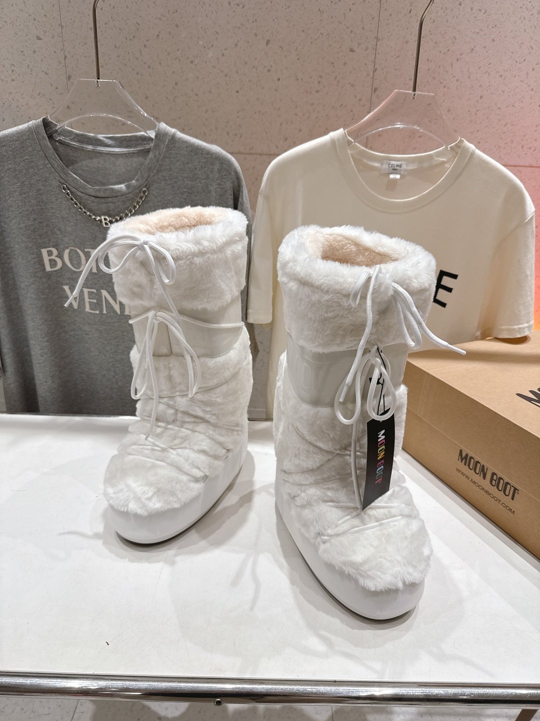 Bottes de neige Moon Boot élégantes, chaudes et antidérapantes – Image 3