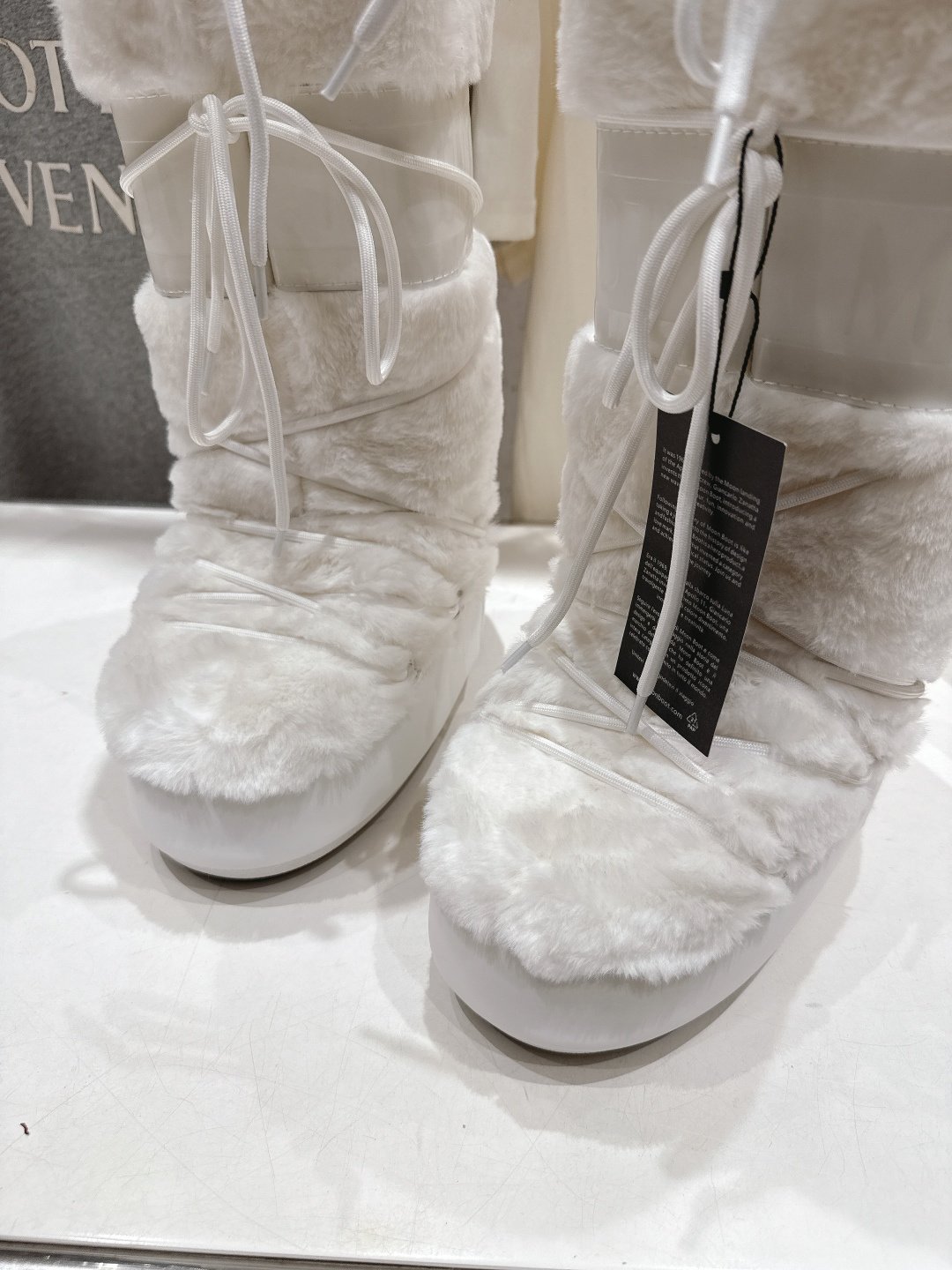 Bottes de neige Moon Boot élégantes, chaudes et antidérapantes – Image 7