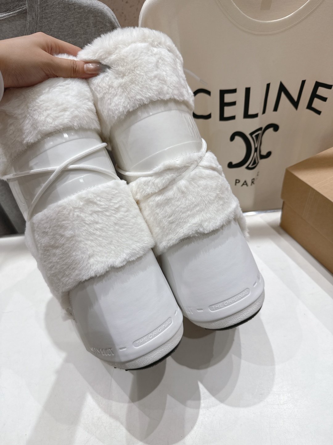 Bottes de neige Moon Boot élégantes, chaudes et antidérapantes – Image 9