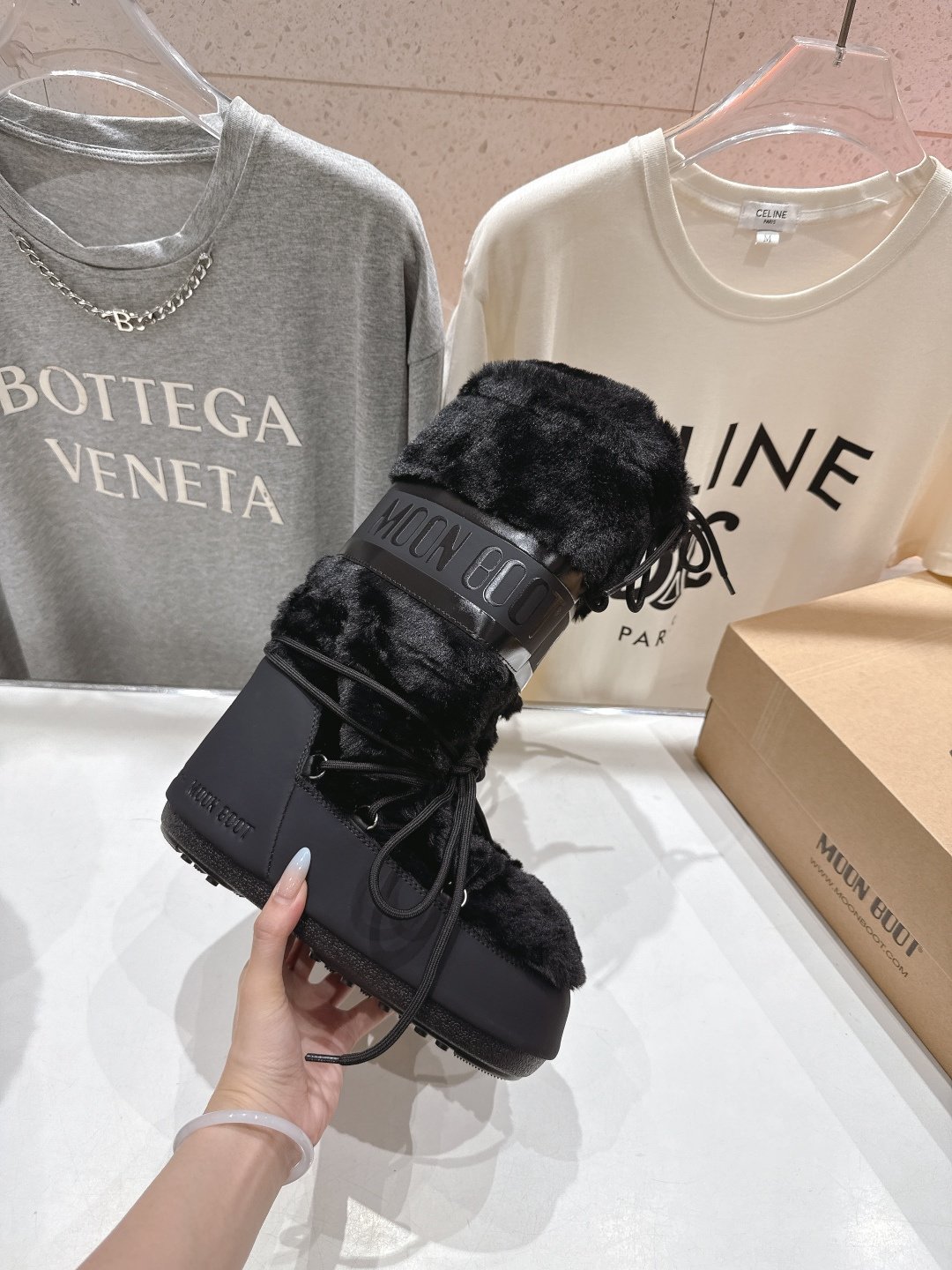 Bottes de neige Moon Boot élégantes, chaudes et antidérapantes – Image 15