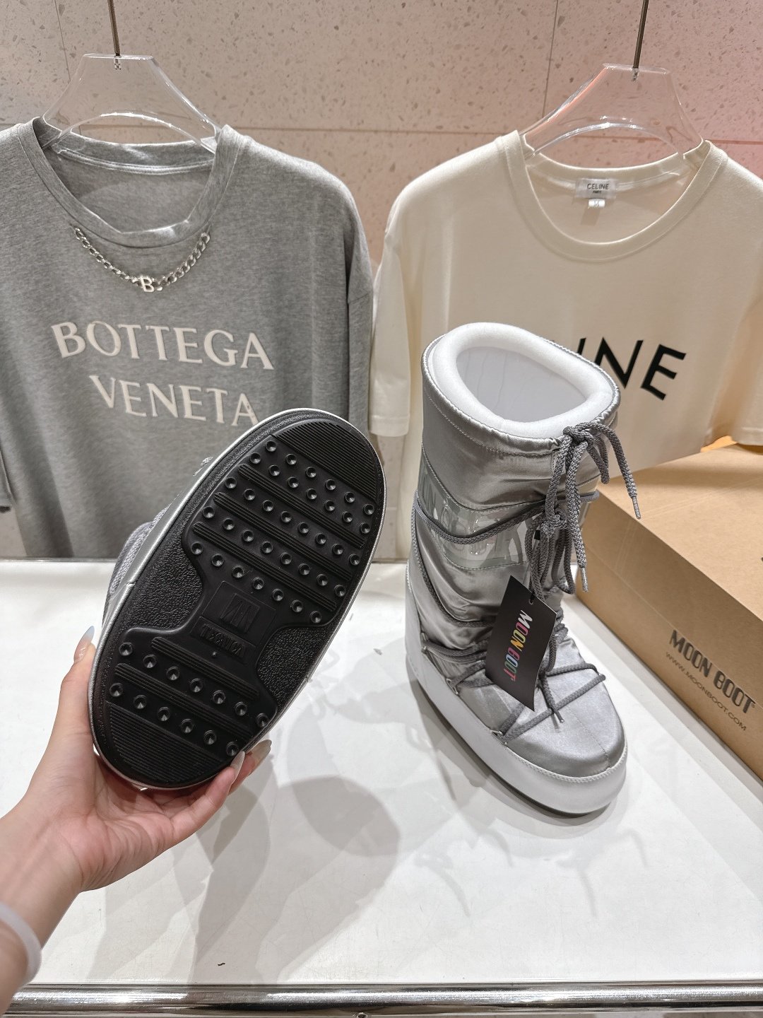 Bottes de neige Moon Boot élégantes, chaudes et antidérapantes – Image 28