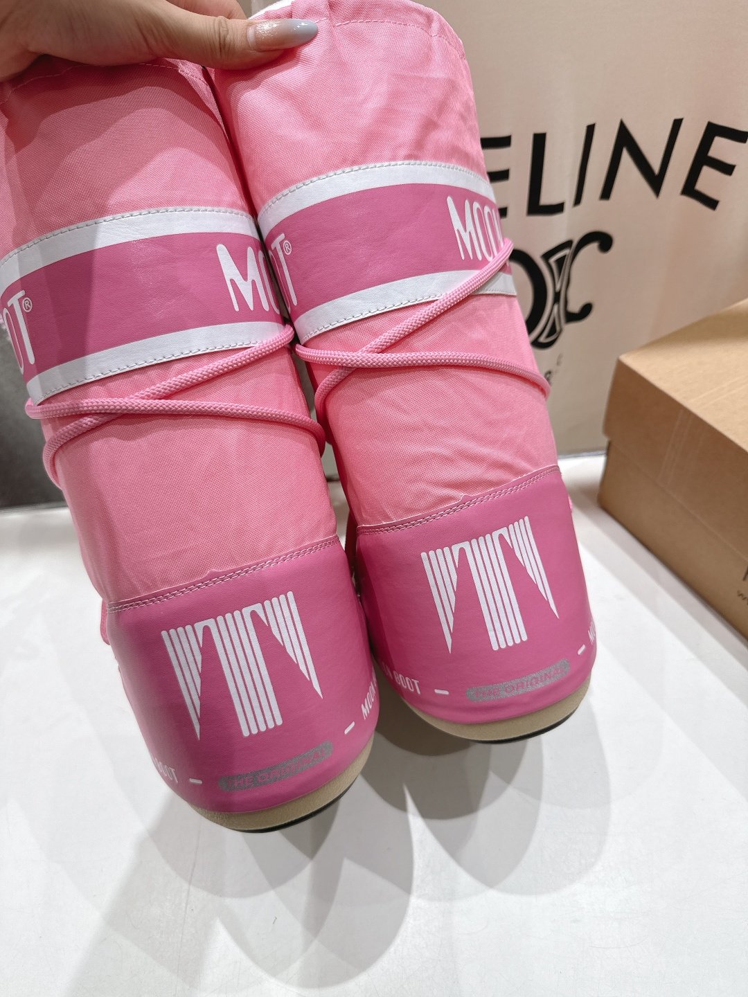 Bottes de neige Moon Boot élégantes, chaudes et antidérapantes – Image 36