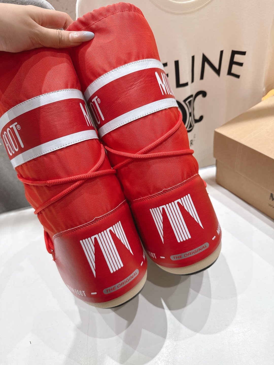 Bottes de neige Moon Boot élégantes, chaudes et antidérapantes – Image 45