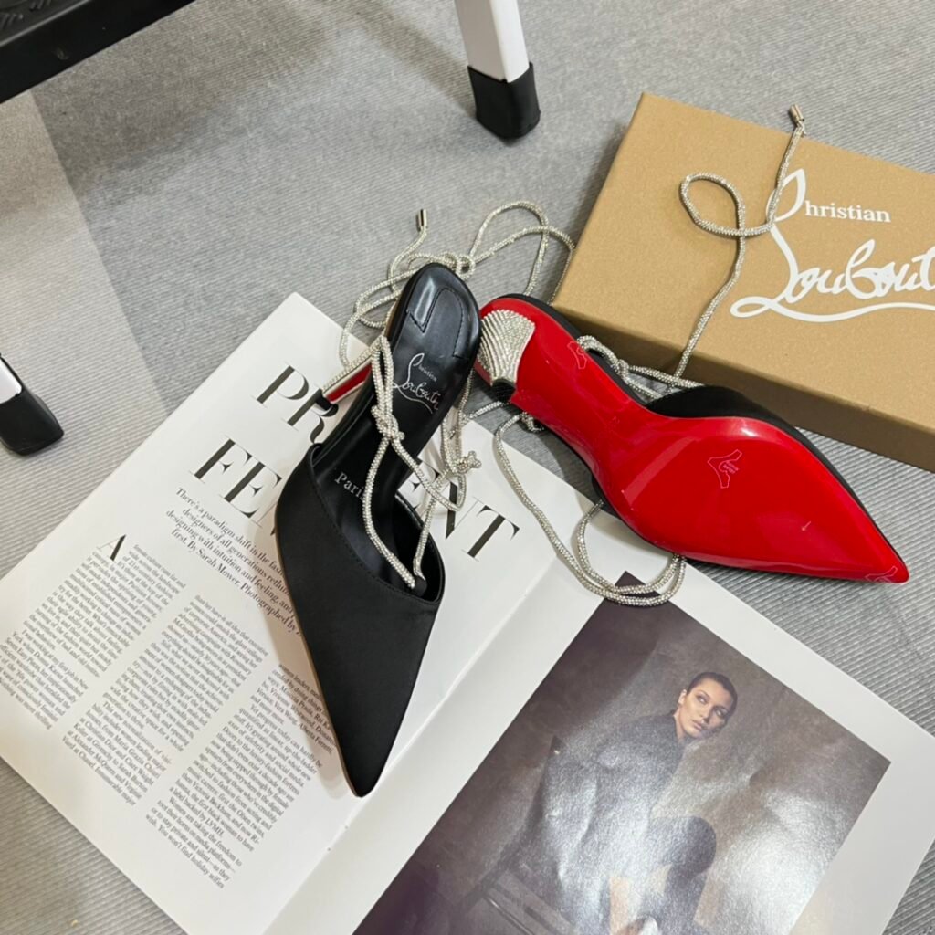 Escarpin Christian Louboutin 36-43 Élégance et Confort Chic