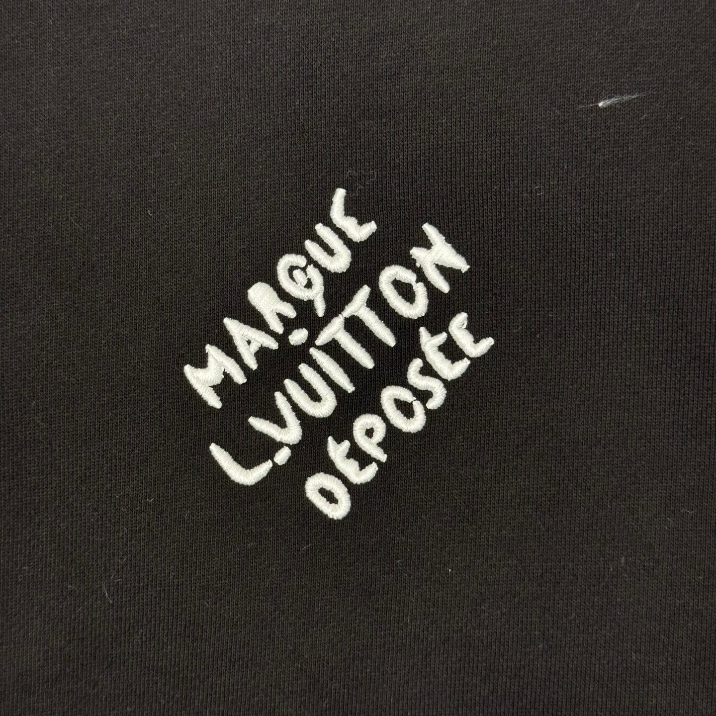 Veste Louis Vuitton Élégance Classique & Confort pour Homme et Femme – Image 11