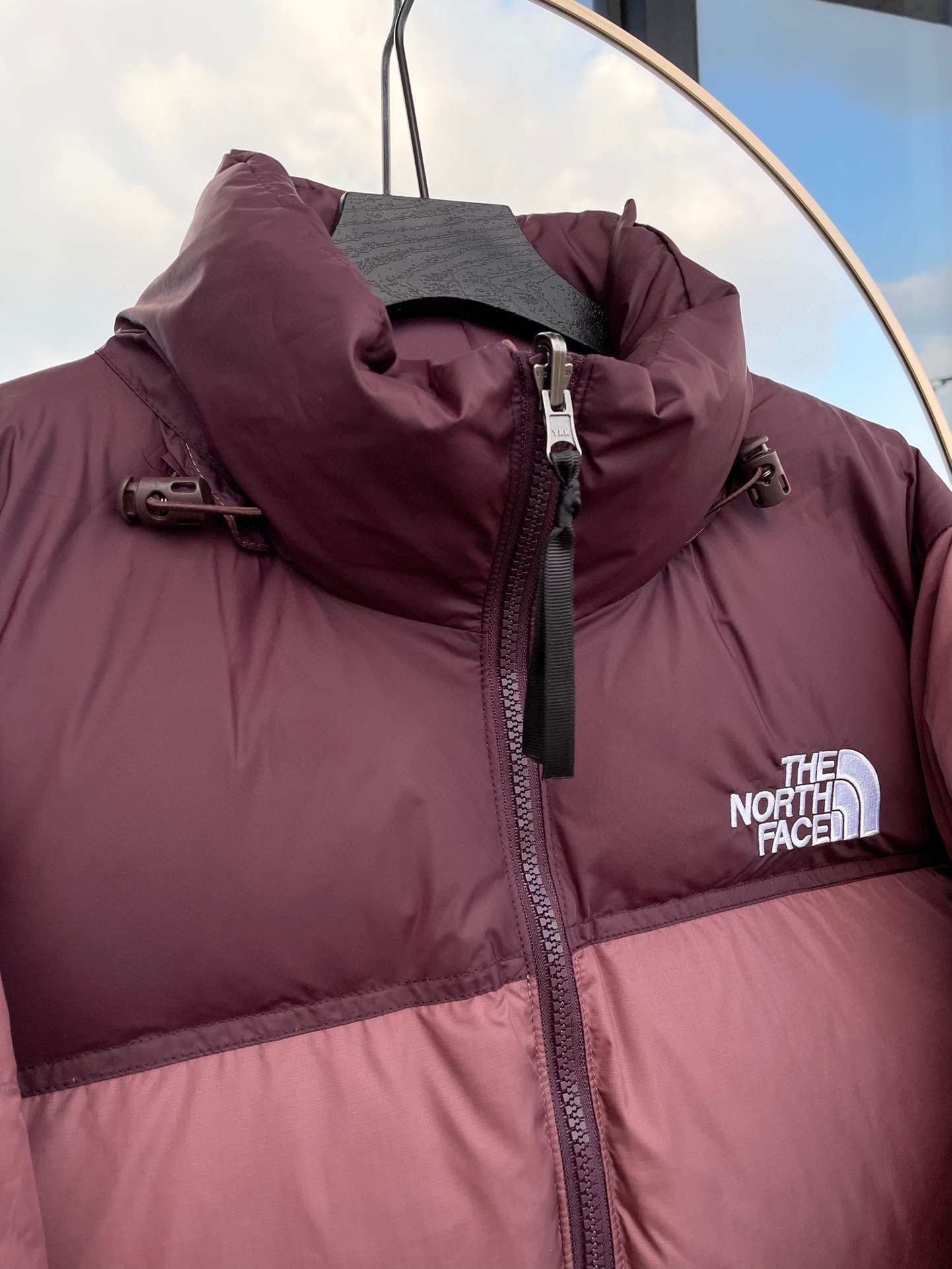 Doudoune North Face légère et chaude pour hiver, style et protection – Image 3