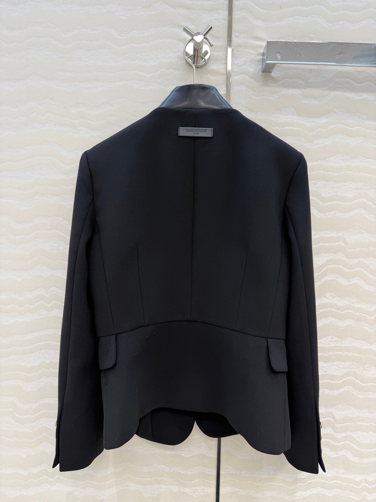 Veste Louis Vuitton Classique Élégance & Confort – Image 2