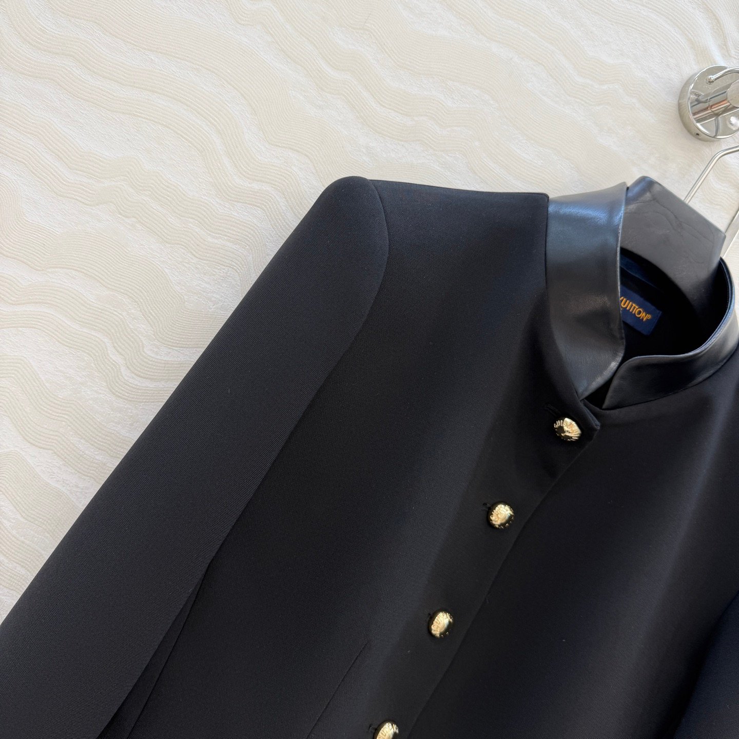 Veste Louis Vuitton Classique Élégance & Confort – Image 5