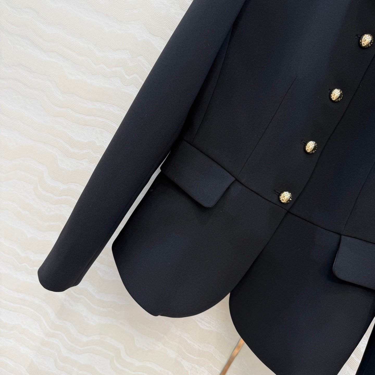 Veste Louis Vuitton Classique Élégance & Confort – Image 6