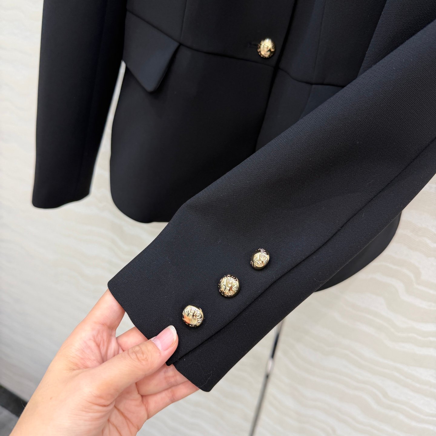 Veste Louis Vuitton Classique Élégance & Confort – Image 7