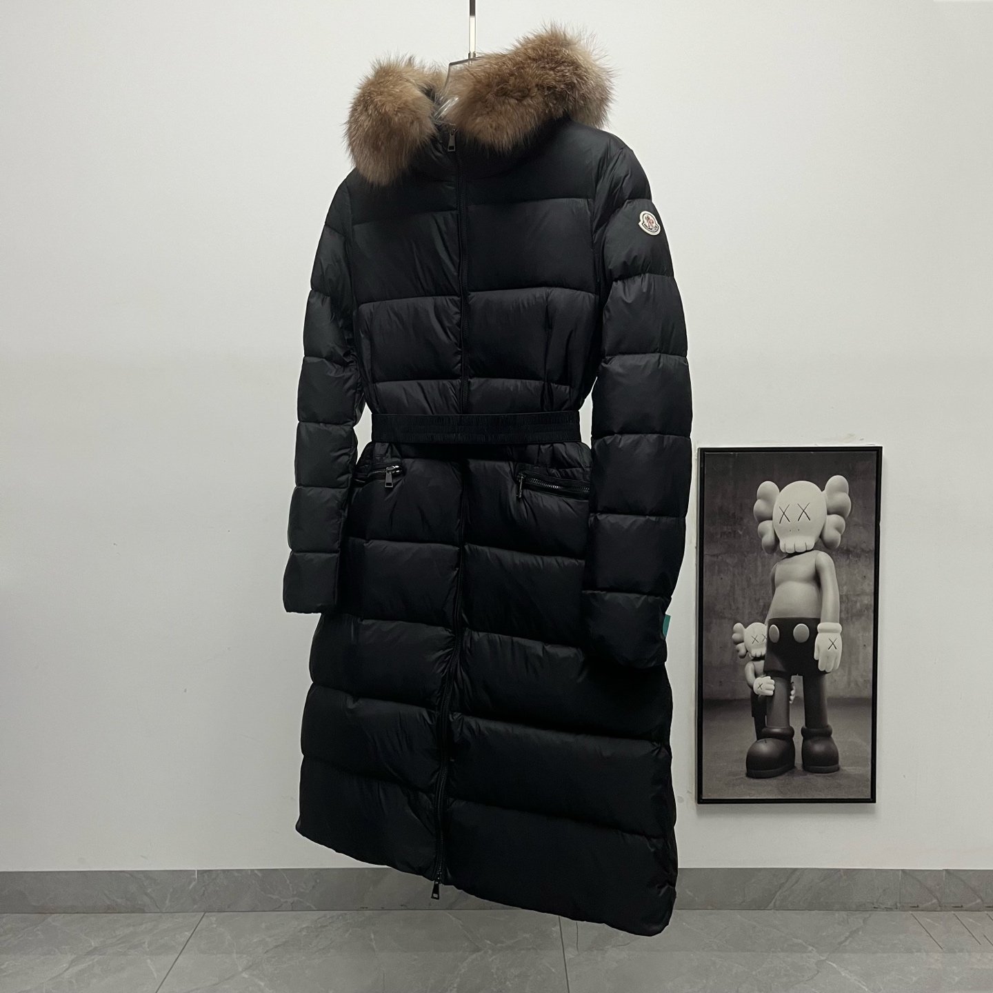 Doudoune Moncler longue avec fourrure – Élégance et chaleur ultime – Image 2