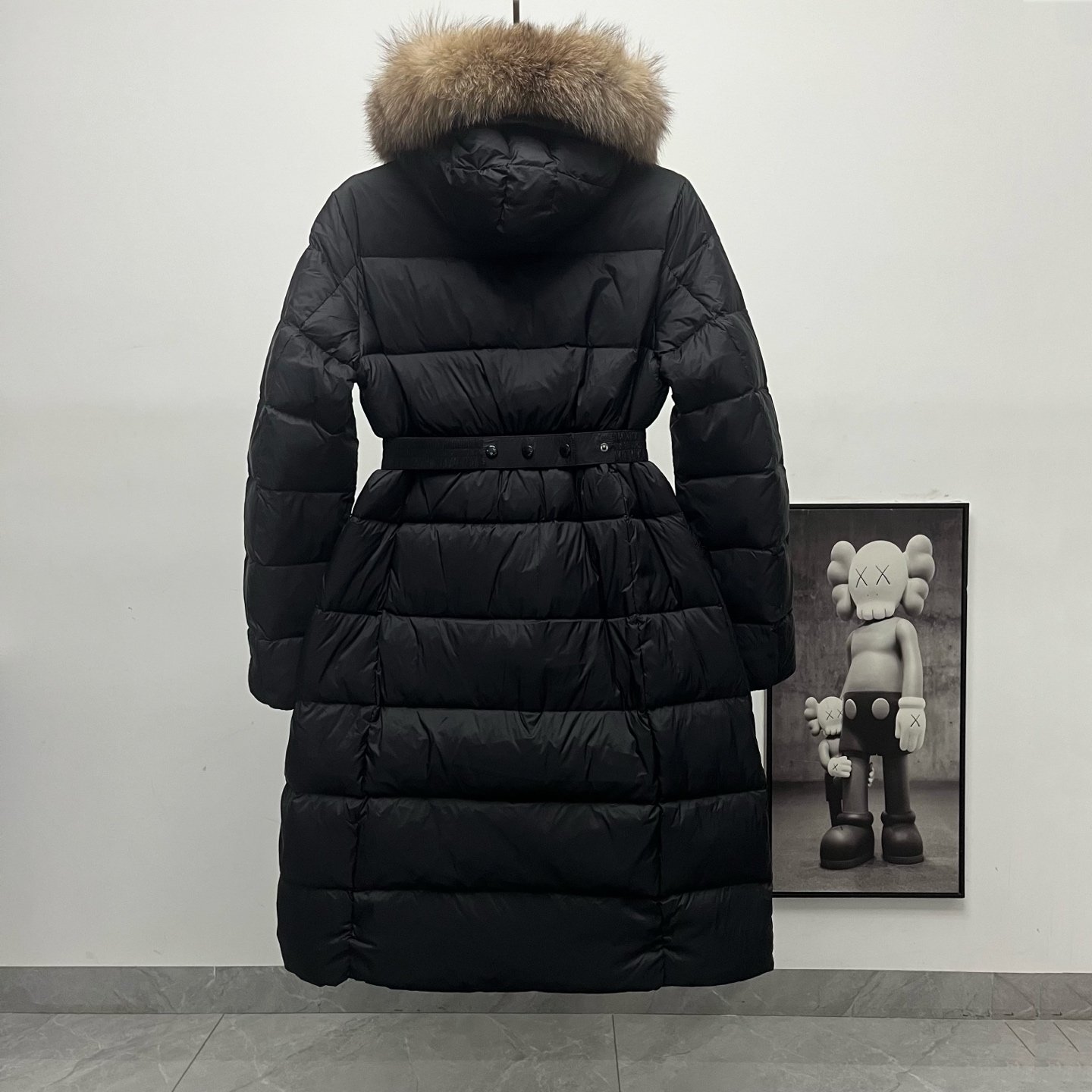 Doudoune Moncler longue avec fourrure – Élégance et chaleur ultime – Image 3
