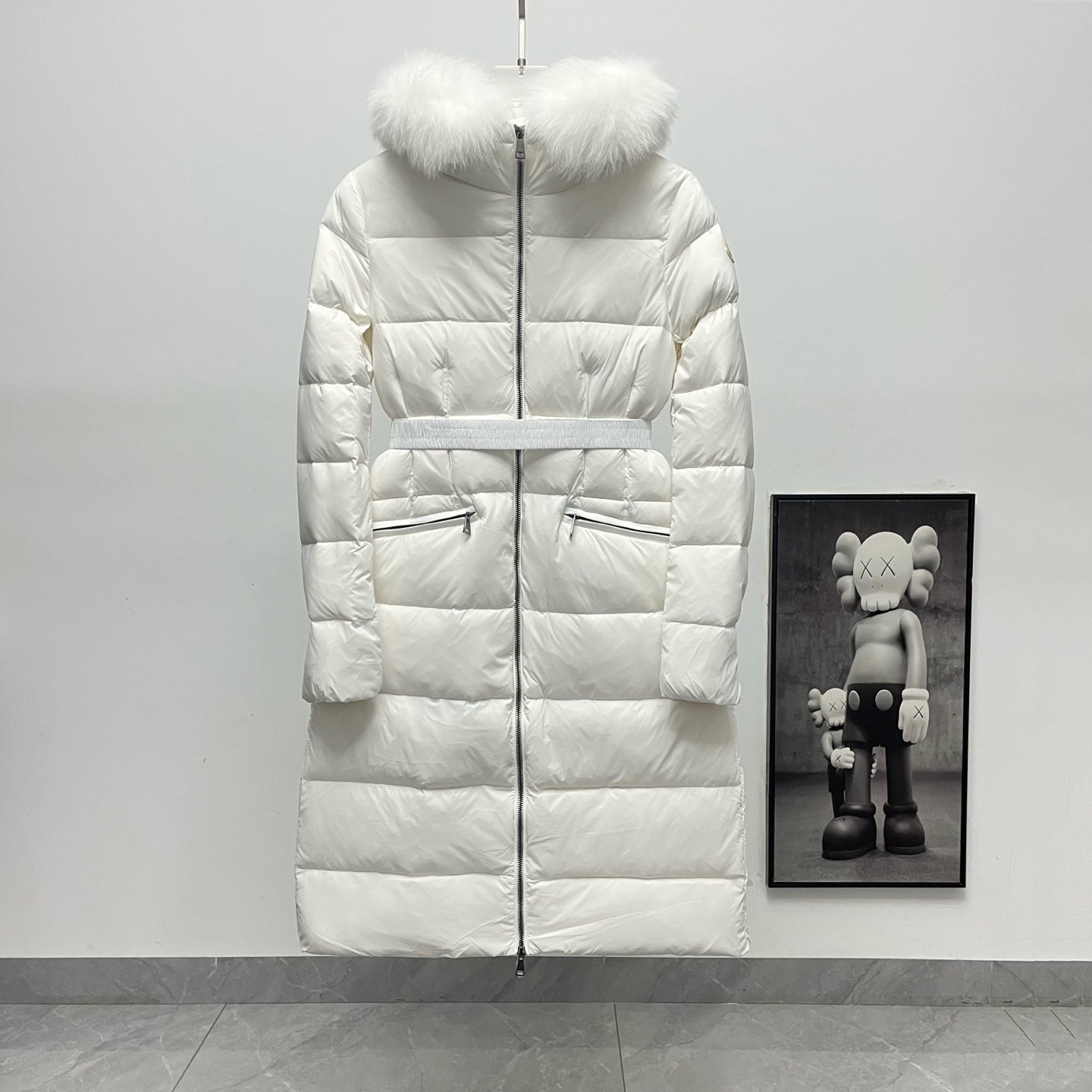 Doudoune Moncler longue avec fourrure – Élégance et chaleur ultime – Image 10