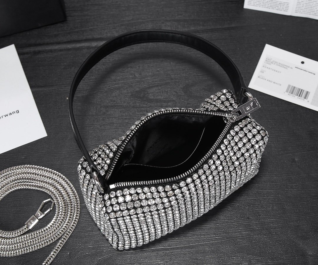 Sac à bandoulière Alexander Wang en strass, chic et tendance – Image 3