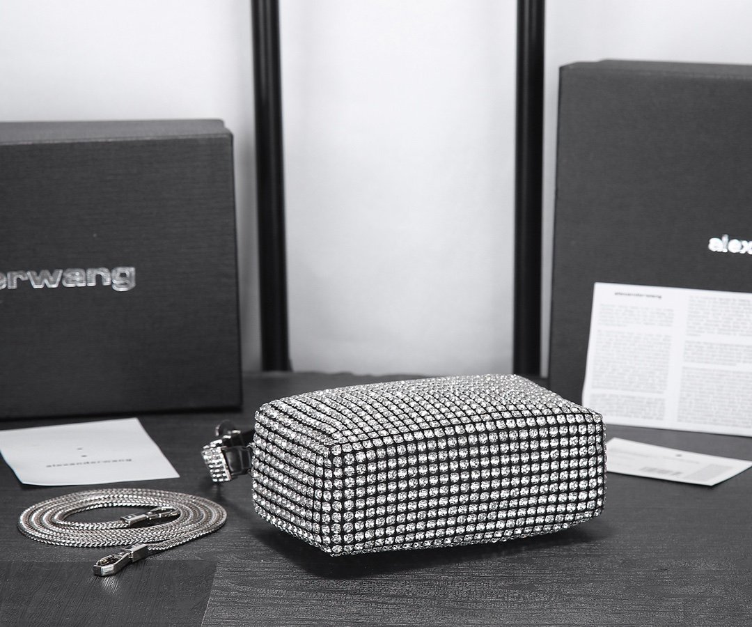 Sac à bandoulière Alexander Wang en strass, chic et tendance – Image 4
