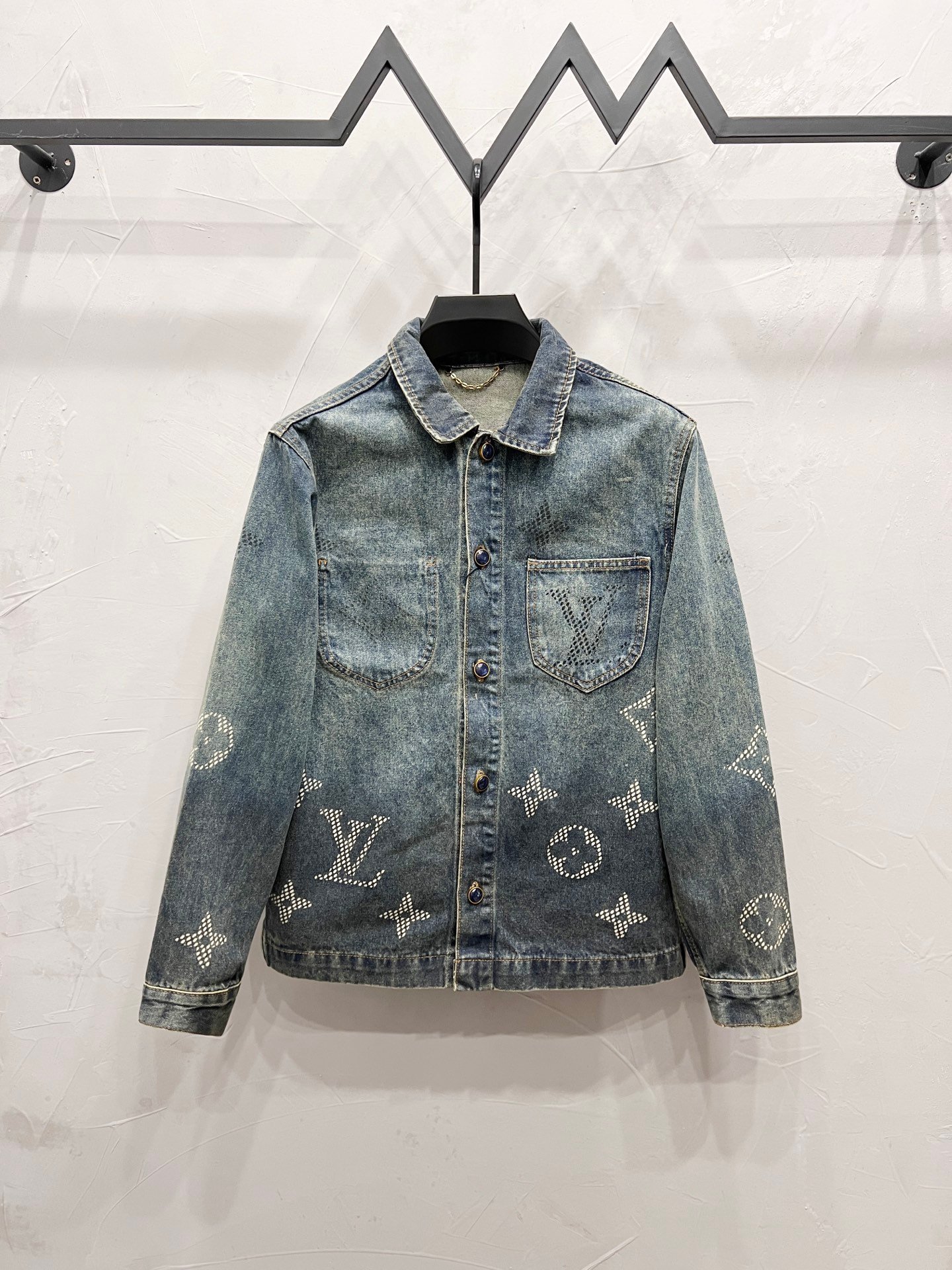 Veste en jeans Louis Vuitton chic et durable pour un style iconique