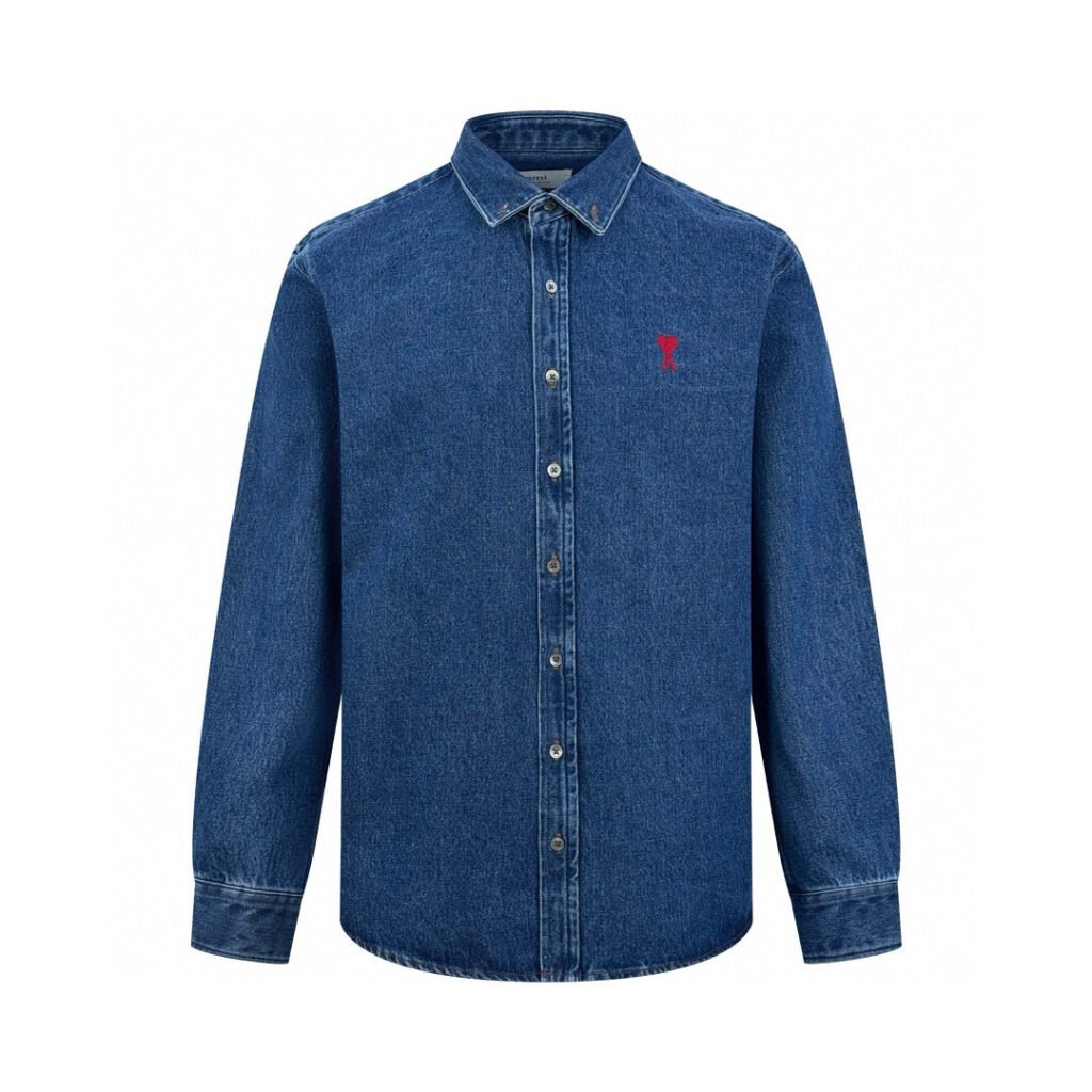 Chemise en jean bleu Ami, look décontracté chic et durable