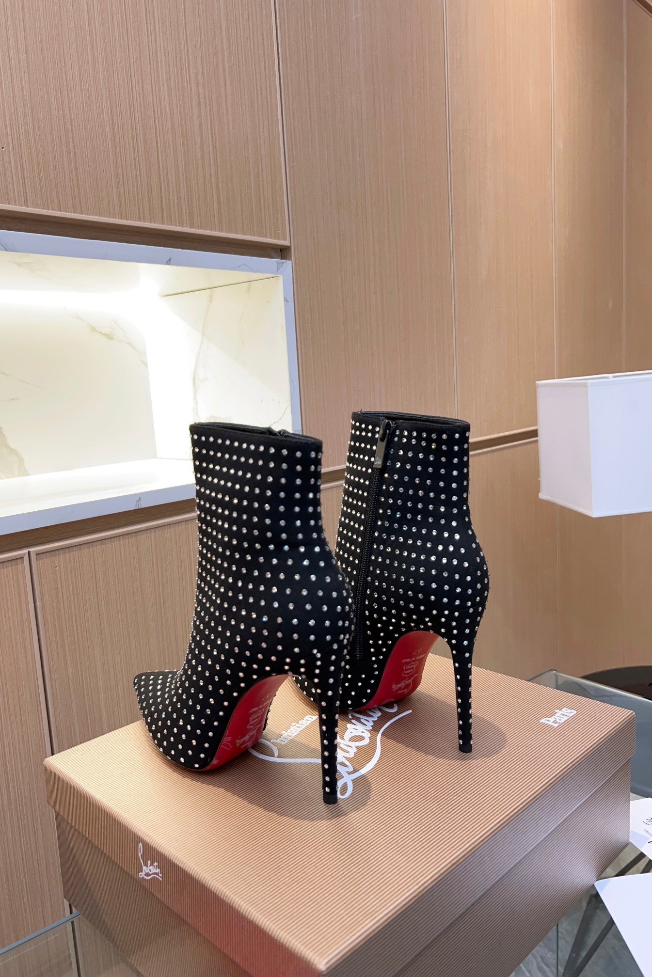 Escarpins Louboutin, confort & élégance pour femmes 36-43 – Image 7