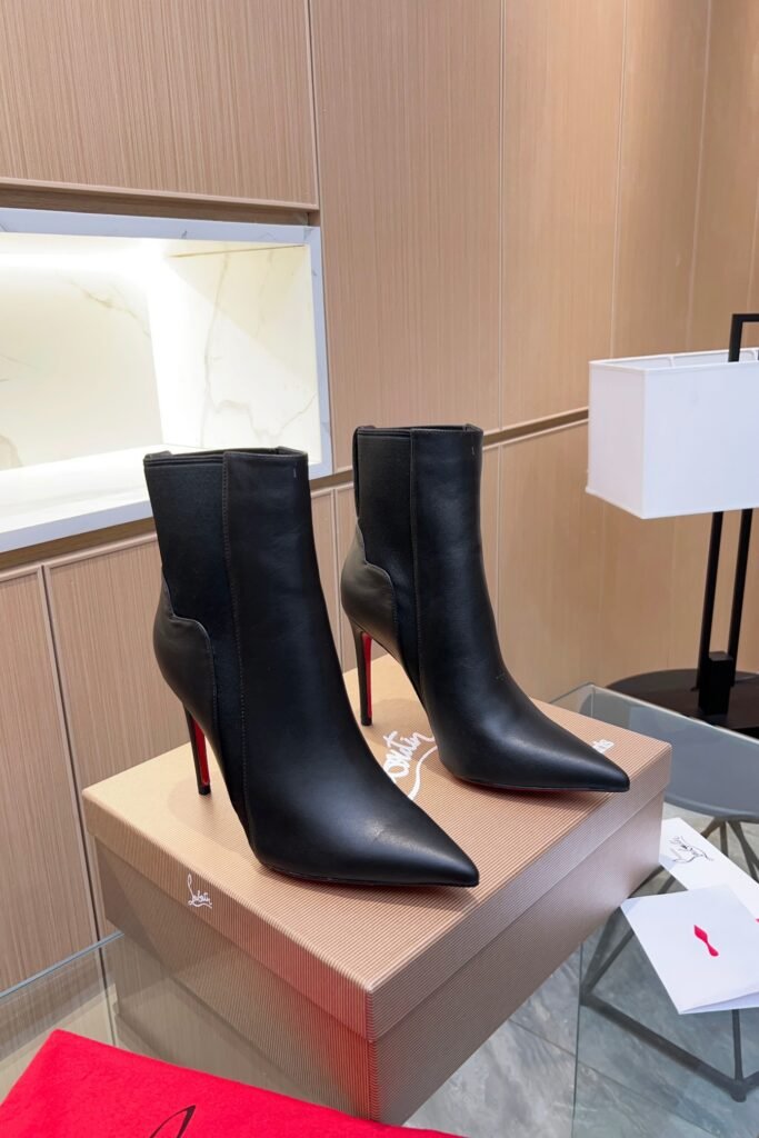 Escarpins Louboutin en cuir, élégance intemporelle et confort parfait
