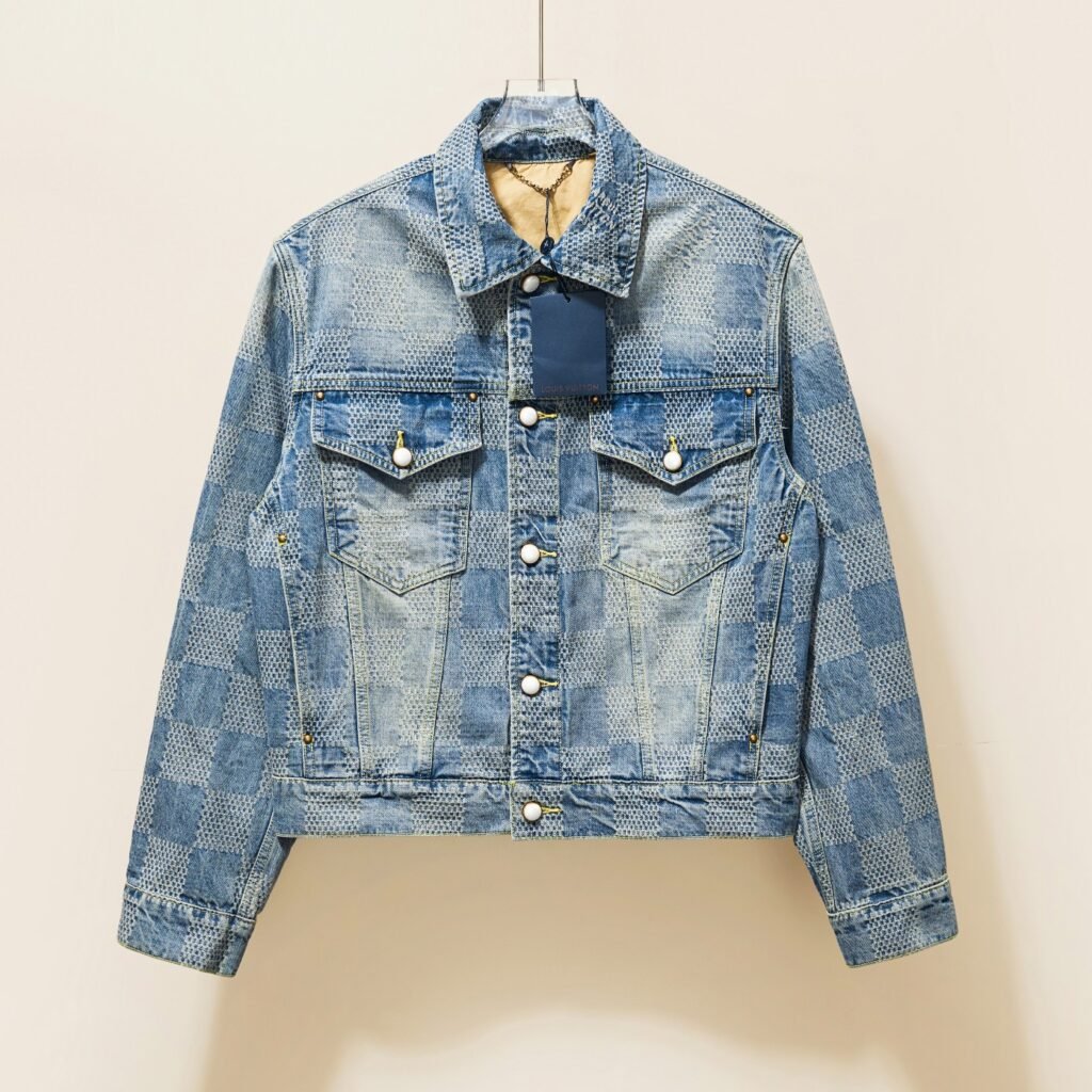 Veste en jean Louis Vuitton pour un style intemporel et confortable