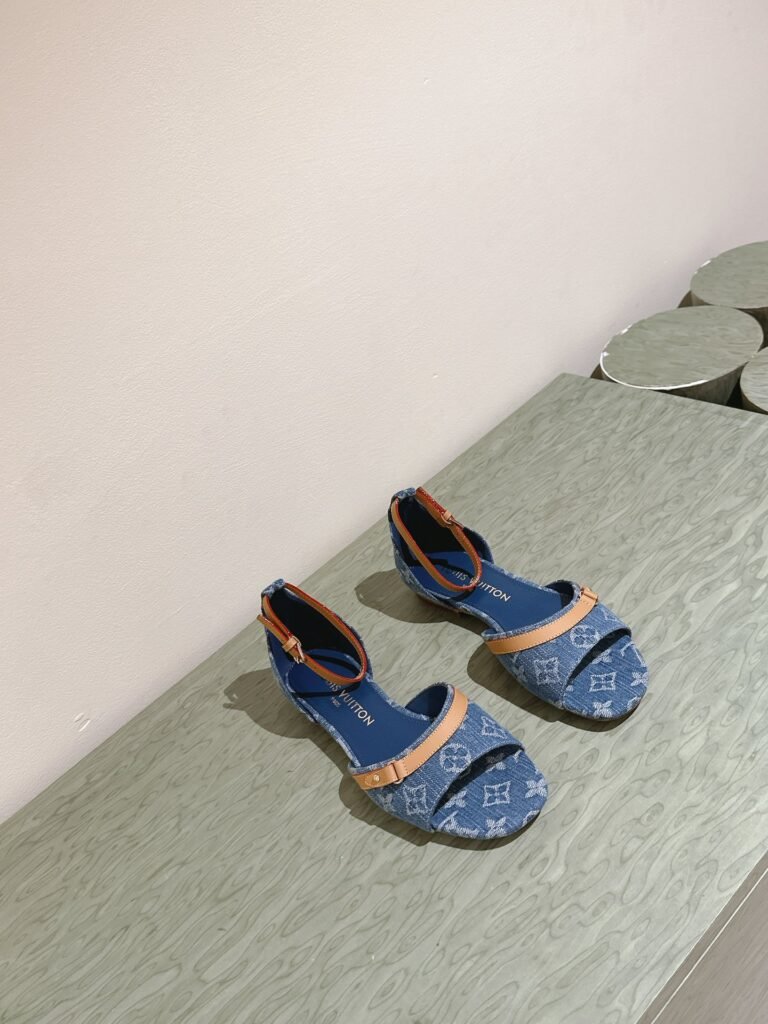 Escarpins Louis Vuitton en cuir premium — Élégance et confort extrême