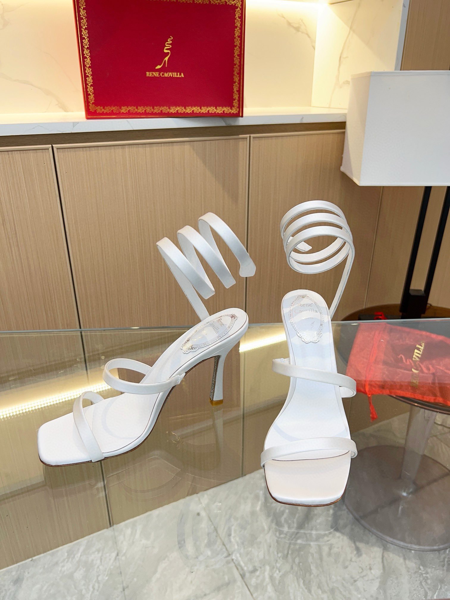 Escarpins Blancs René Caoviila Confort et Élégance Quotidienne