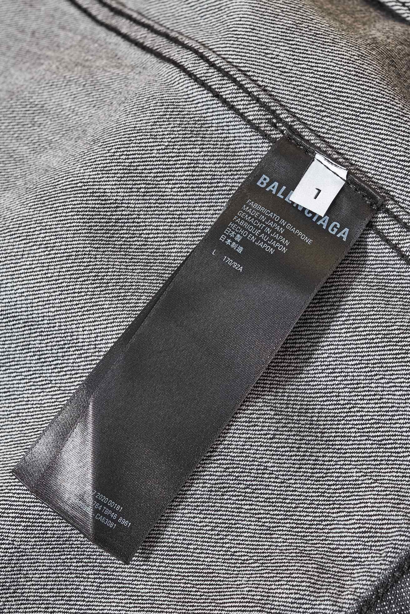 Veste en Jean Balenciaga Homme – Élégance Durable et Confort Optimal – Image 7