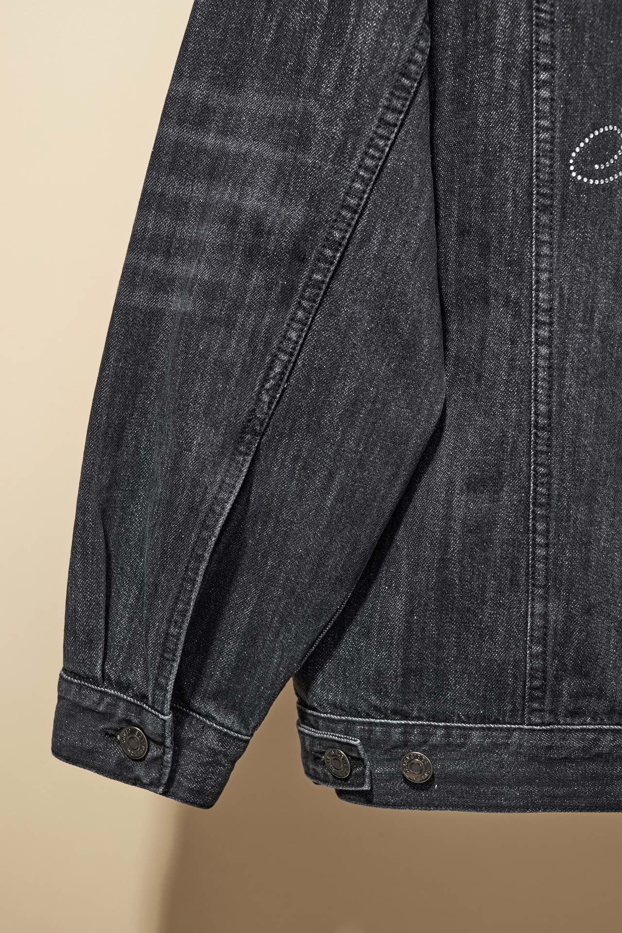 Veste en Jean Balenciaga Homme – Élégance Durable et Confort Optimal – Image 11