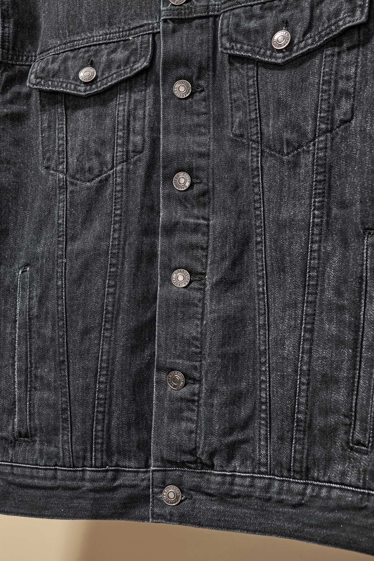 Veste en Jean Balenciaga Homme – Élégance Durable et Confort Optimal – Image 12