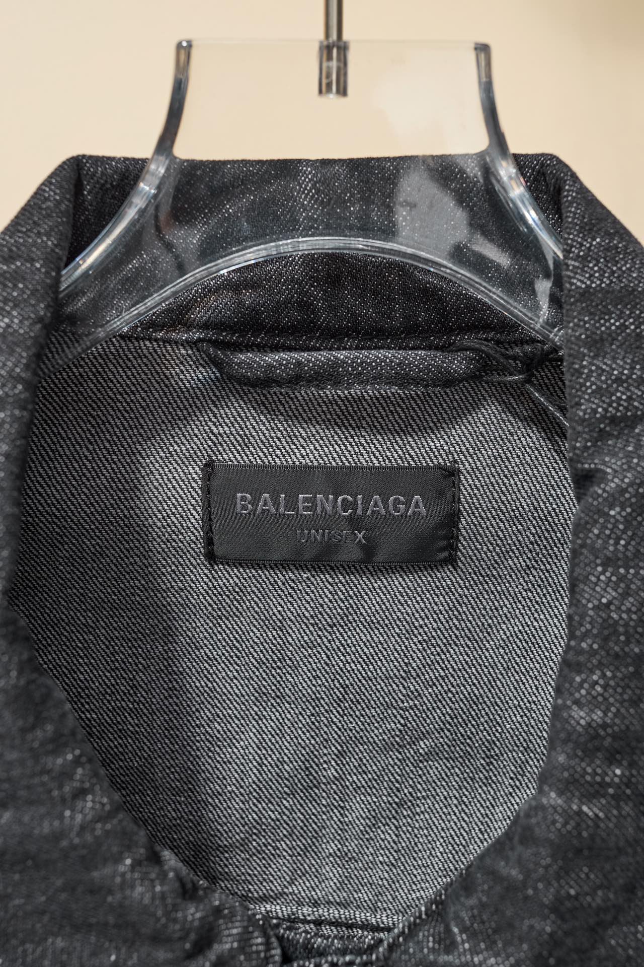 Veste en Jean Balenciaga Homme – Élégance Durable et Confort Optimal – Image 13