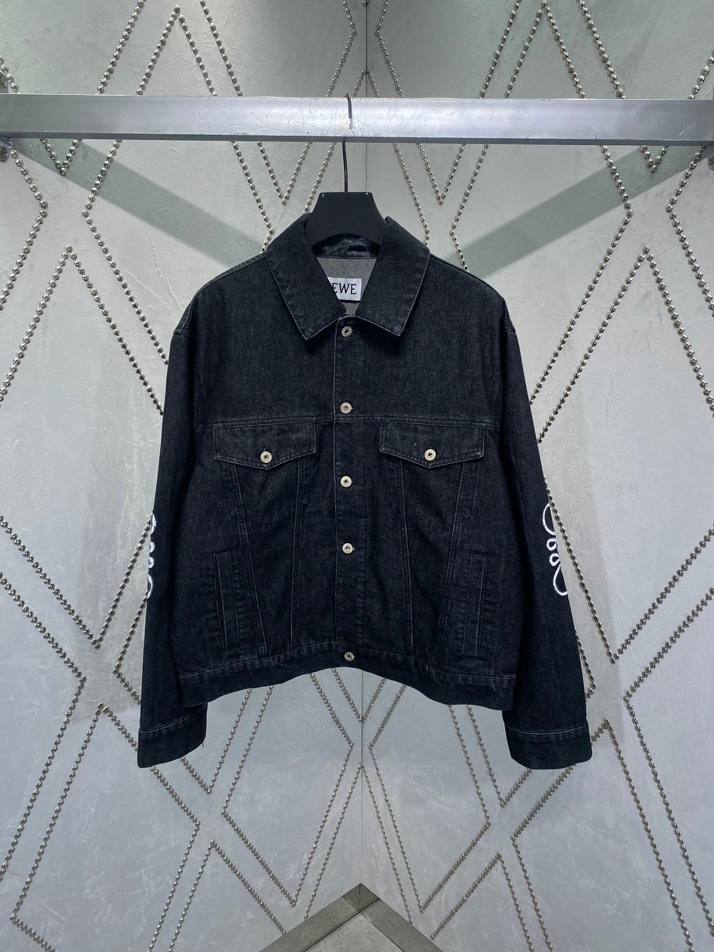 Veste en Jean Loewe Élégance Classique, Confort Durable et Style Sain