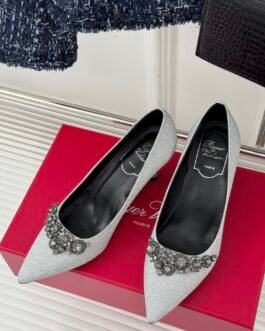 Escarpins Roger Vivier RV Classic avec Boucle Flocon et Strass