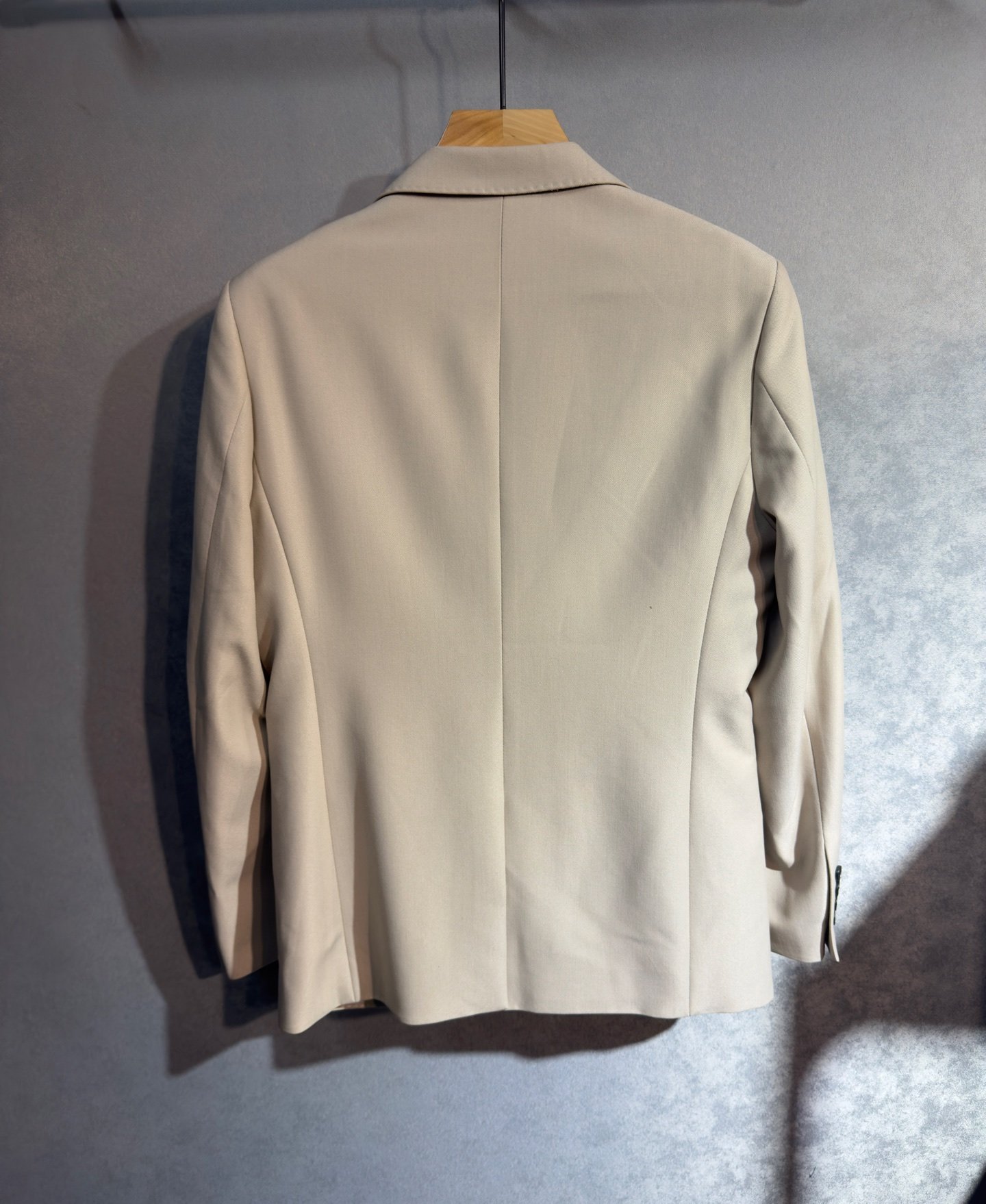 Ensemble Costume Dior Élégance Classique en Beige ou Noir Taille 48-56 – Image 3