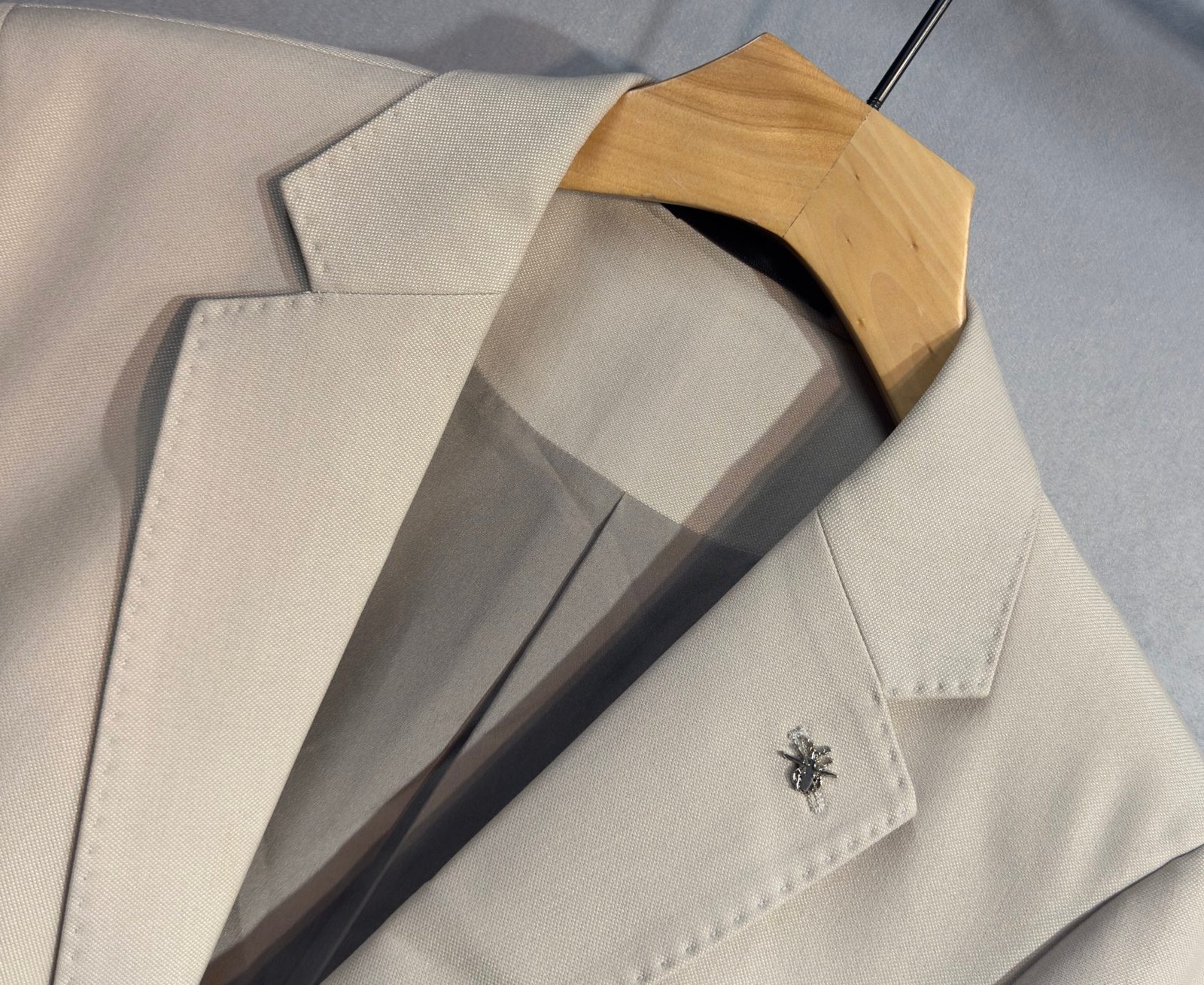 Ensemble Costume Dior Élégance Classique en Beige ou Noir Taille 48-56 – Image 6