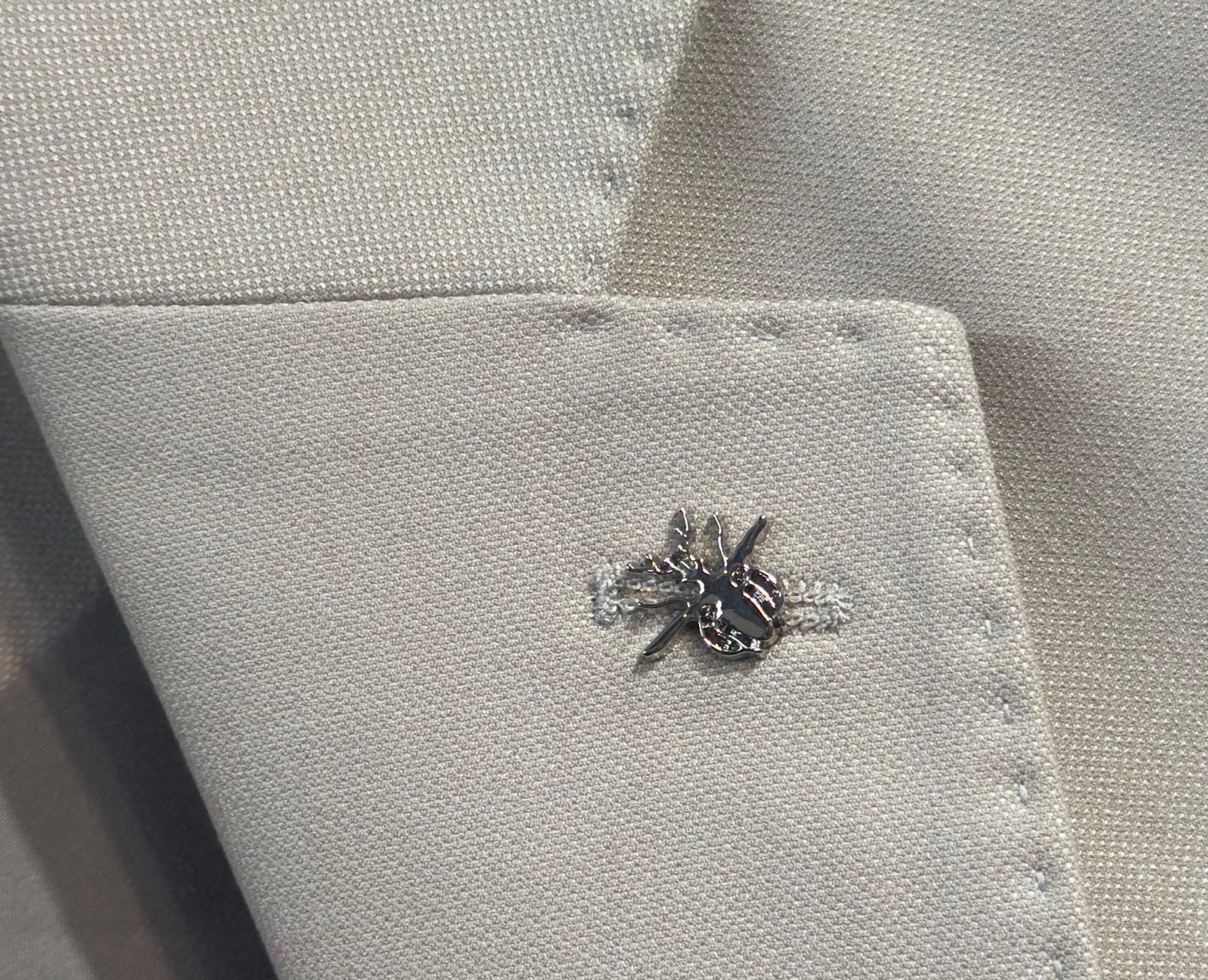 Ensemble Costume Dior Élégance Classique en Beige ou Noir Taille 48-56 – Image 7