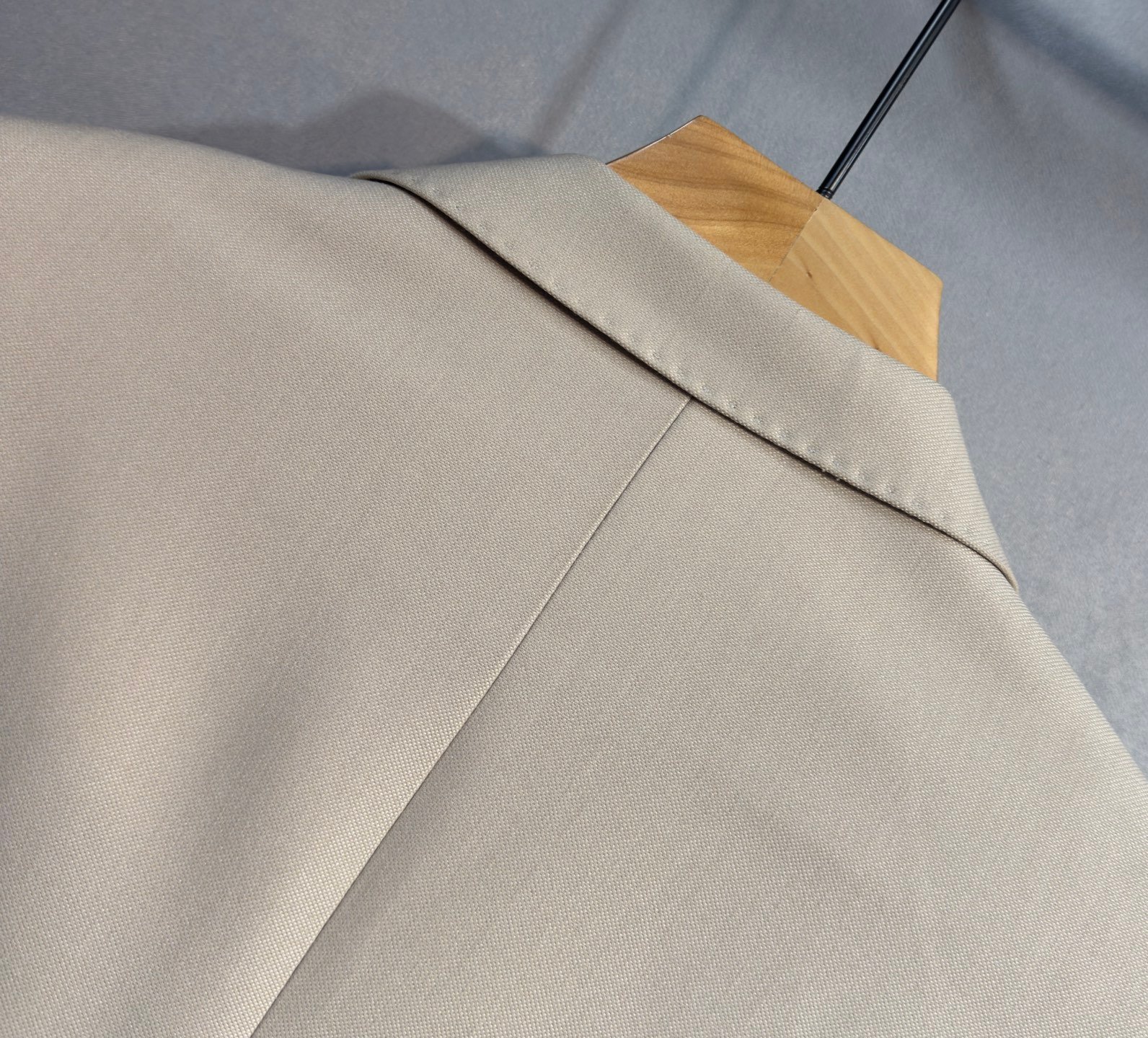 Ensemble Costume Dior Élégance Classique en Beige ou Noir Taille 48-56 – Image 8