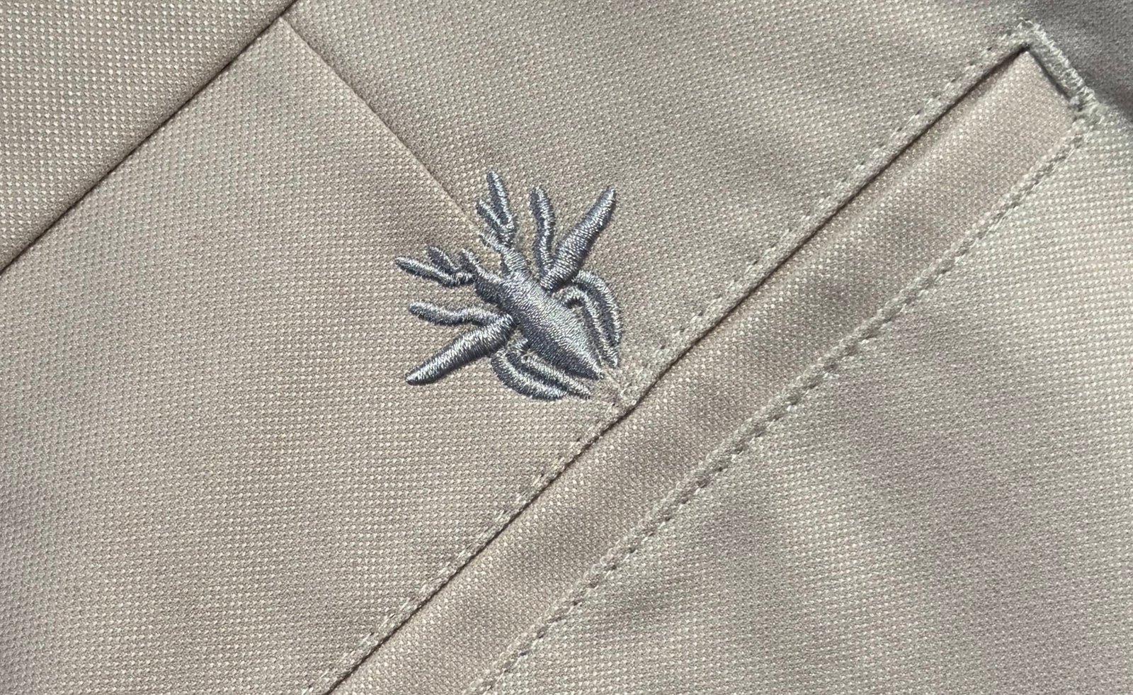 Ensemble Costume Dior Élégance Classique en Beige ou Noir Taille 48-56 – Image 13