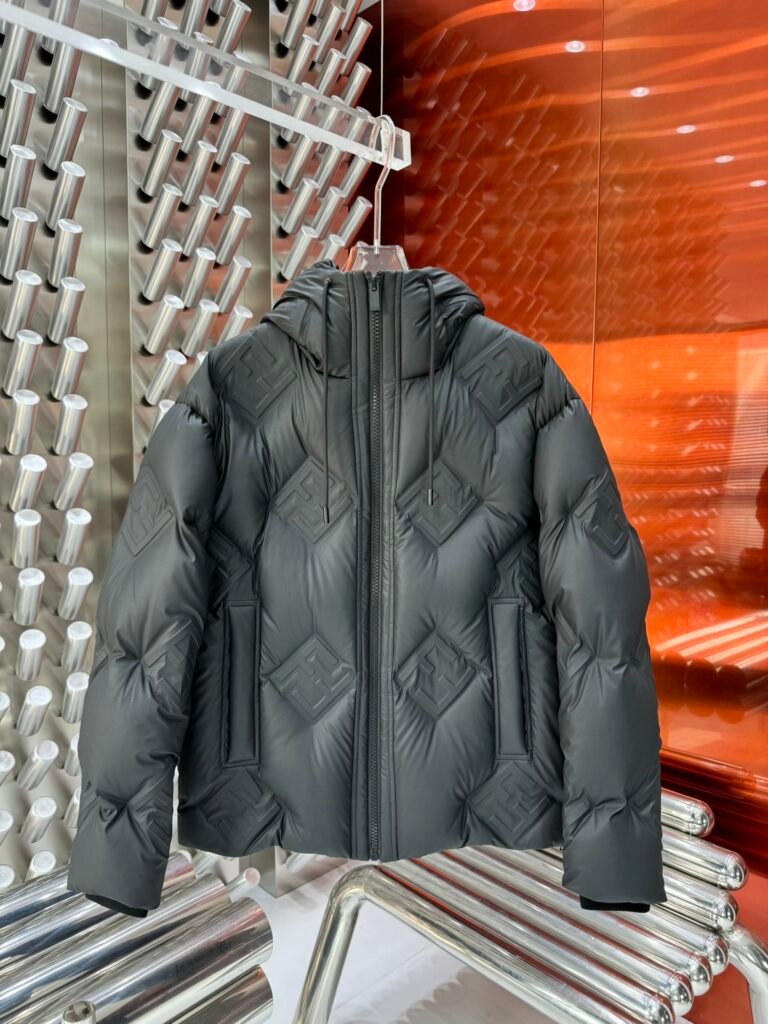 Fendi Doudoune Matelassée Logo FF Embossé Noir