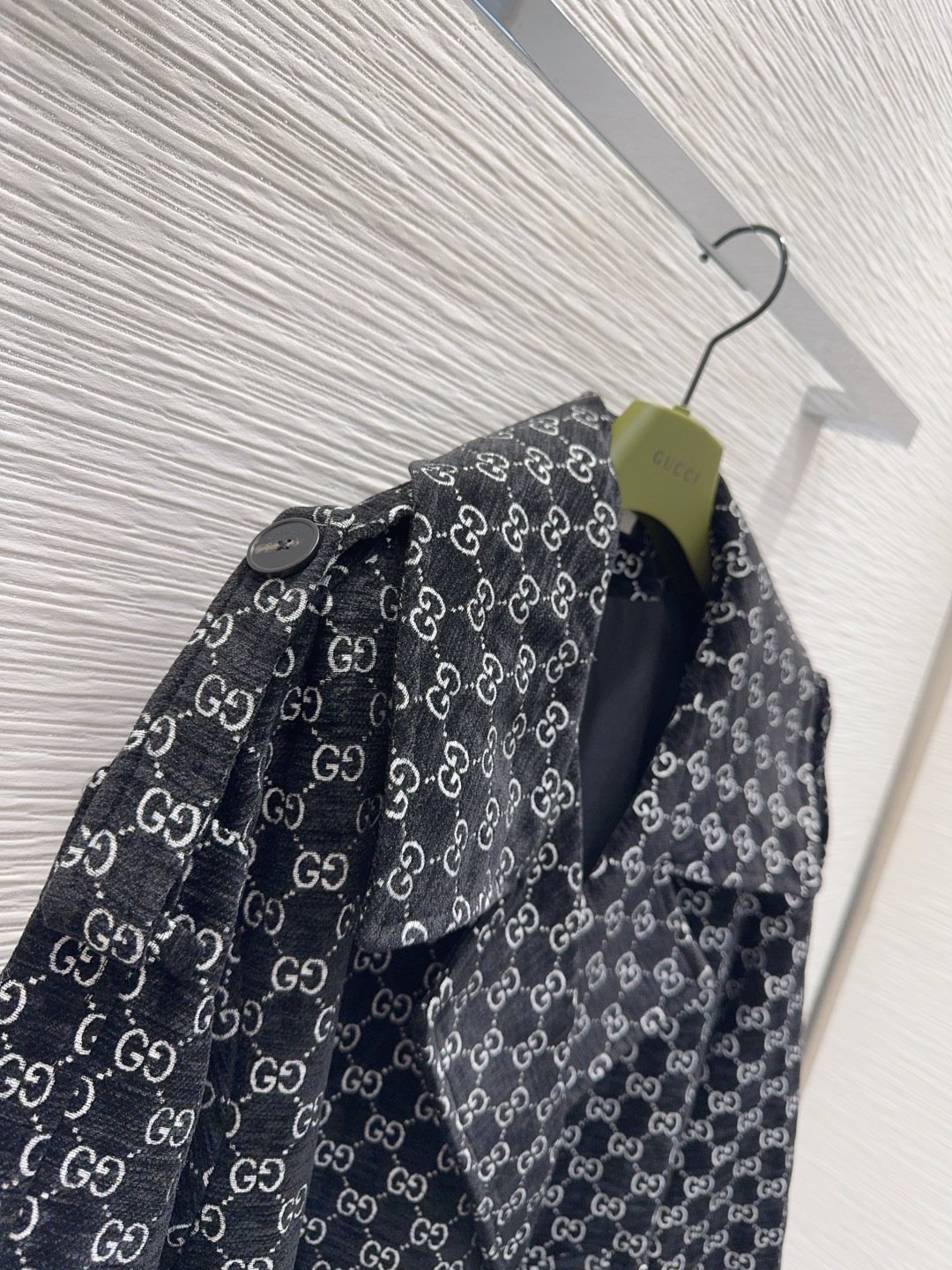 Manteau Trench Gucci monogramme GG noir – ceinture – Image 3