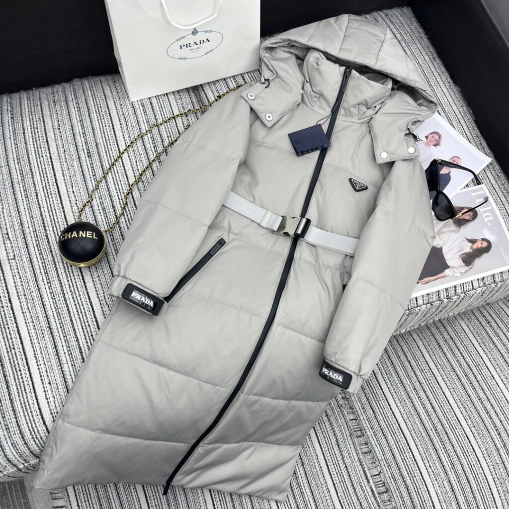 Doudoune longue Prada — Élégance, chaleur et luxe