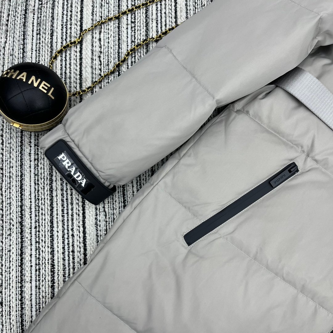 Doudoune longue Prada — Élégance, chaleur et luxe – Image 7