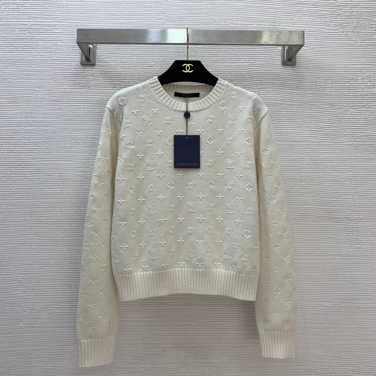 Pull Louis Vuitton en laine élégante, confort & luxe