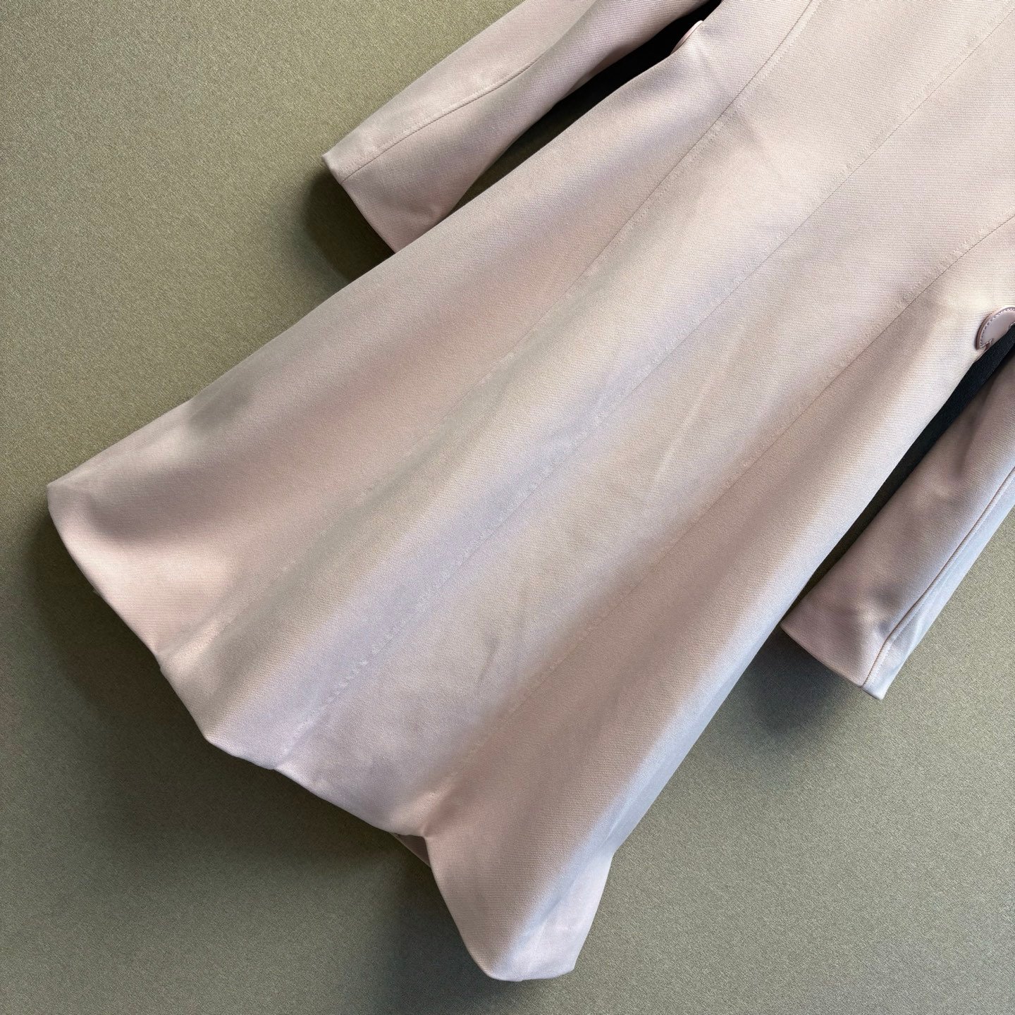 Manteau long rose poudré – Louis Vuitton monogramme intérieur satin – Image 8