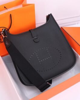Hermès Evelyne 16 Taurillon Noir : Sac Iconique Durable et Élégant