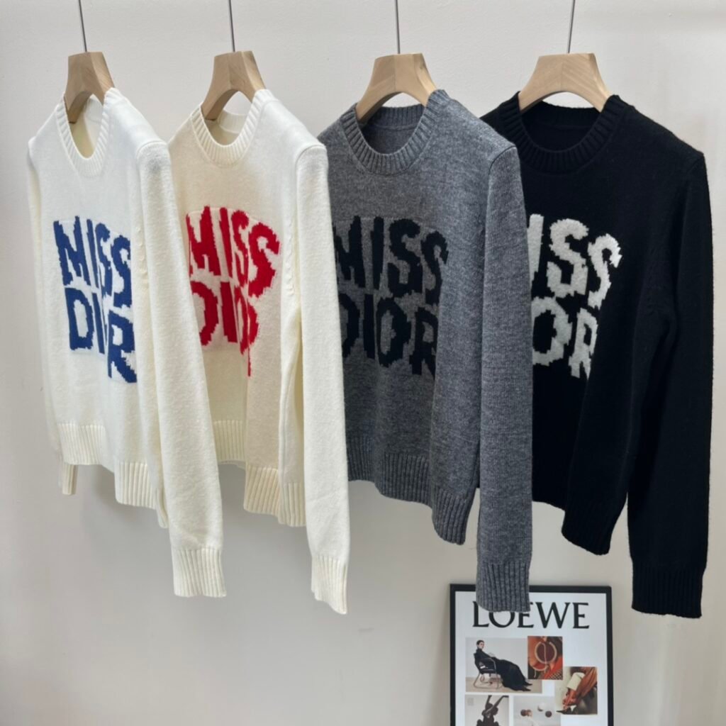 Pull en maille motif « MISS DIOR » col rond