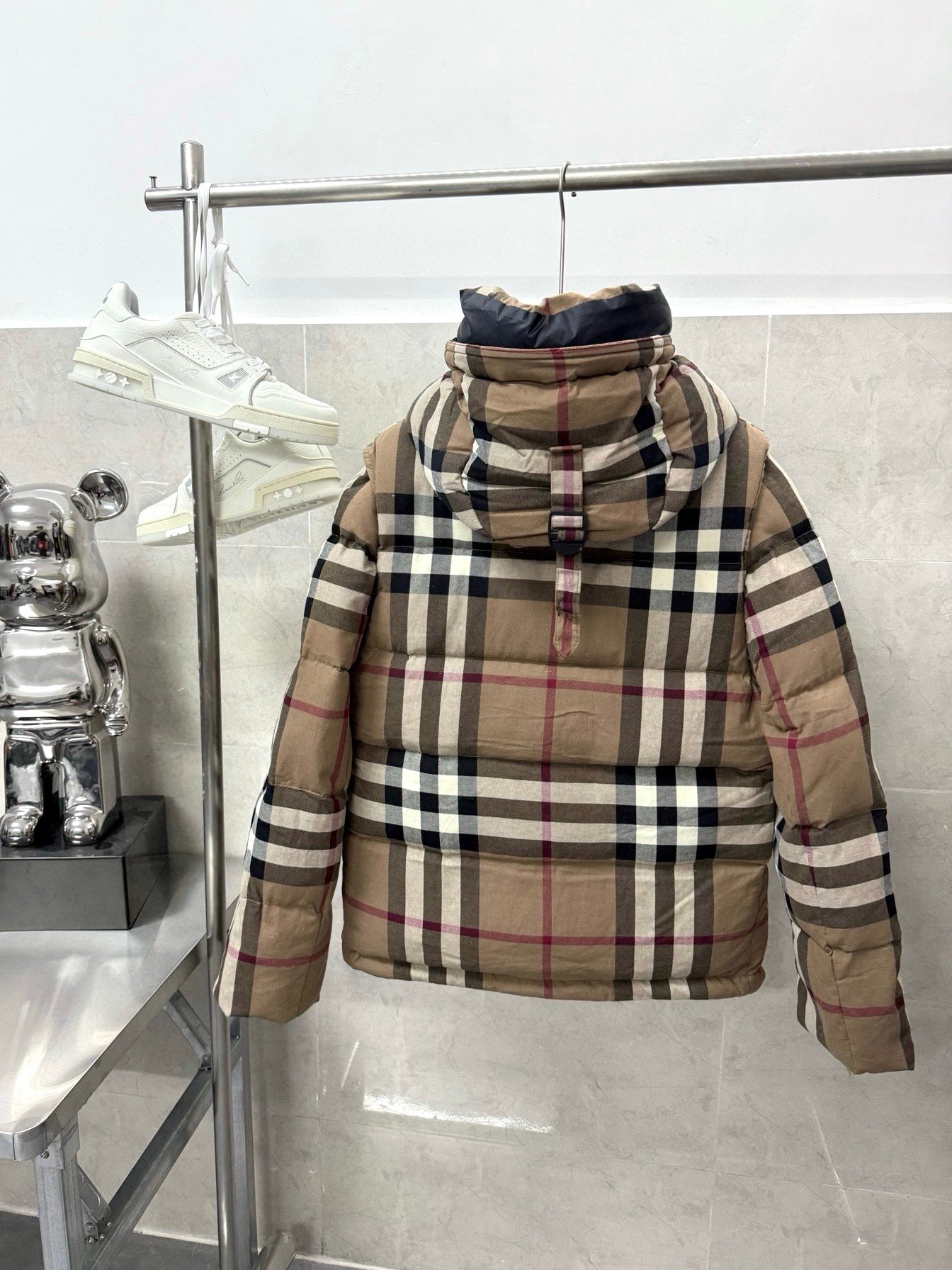 Doudoune Burberry avec manches amovibles - Élégance et praticité pour toutes tailles – Image 2