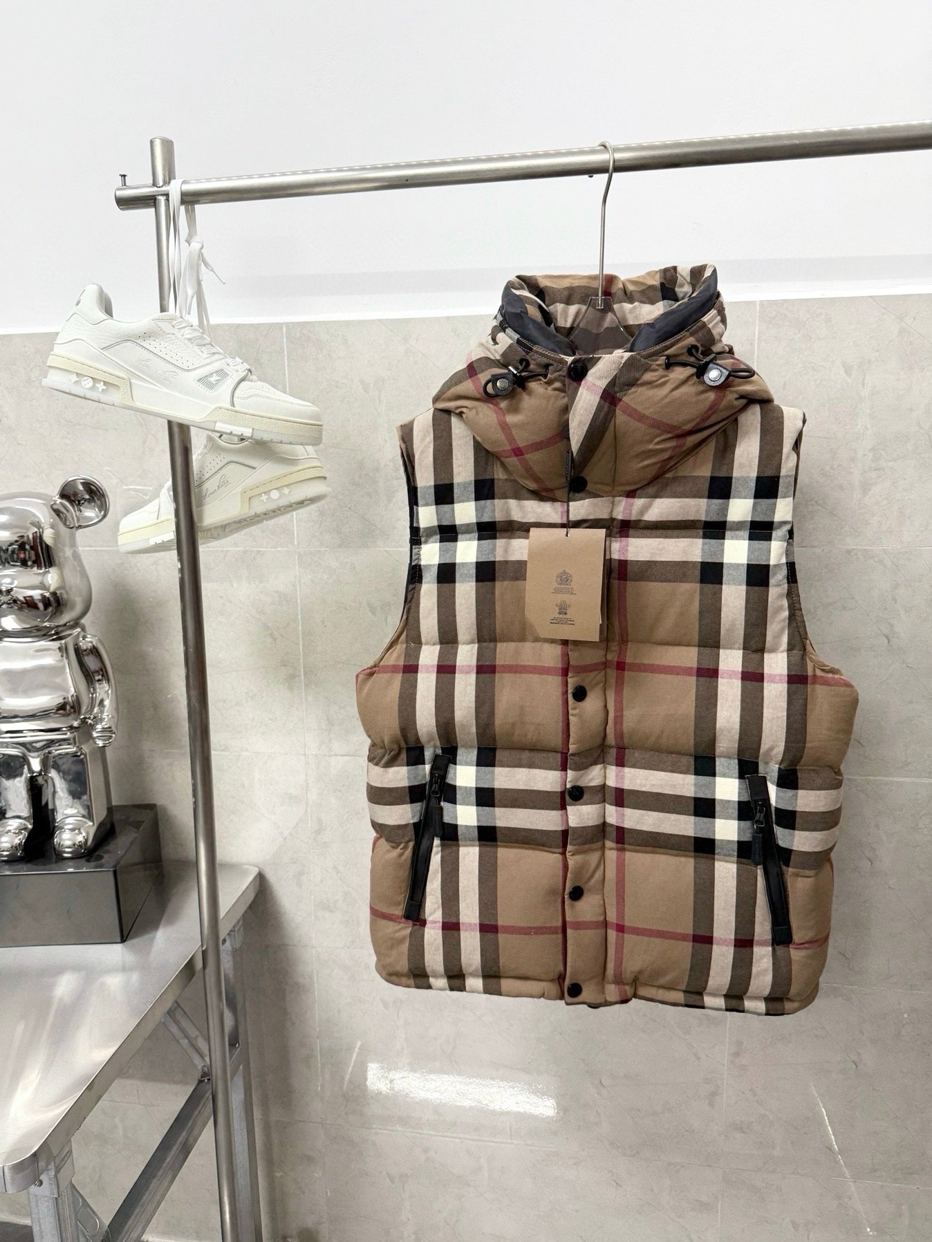 Doudoune Burberry avec manches amovibles - Élégance et praticité pour toutes tailles – Image 4
