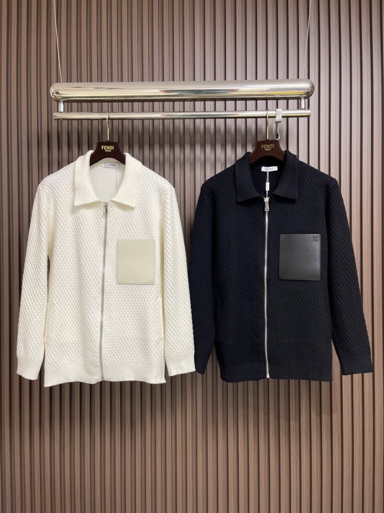 Veste zippée Loewe en maille texturée avec poche cuir signature Noir/Blanc