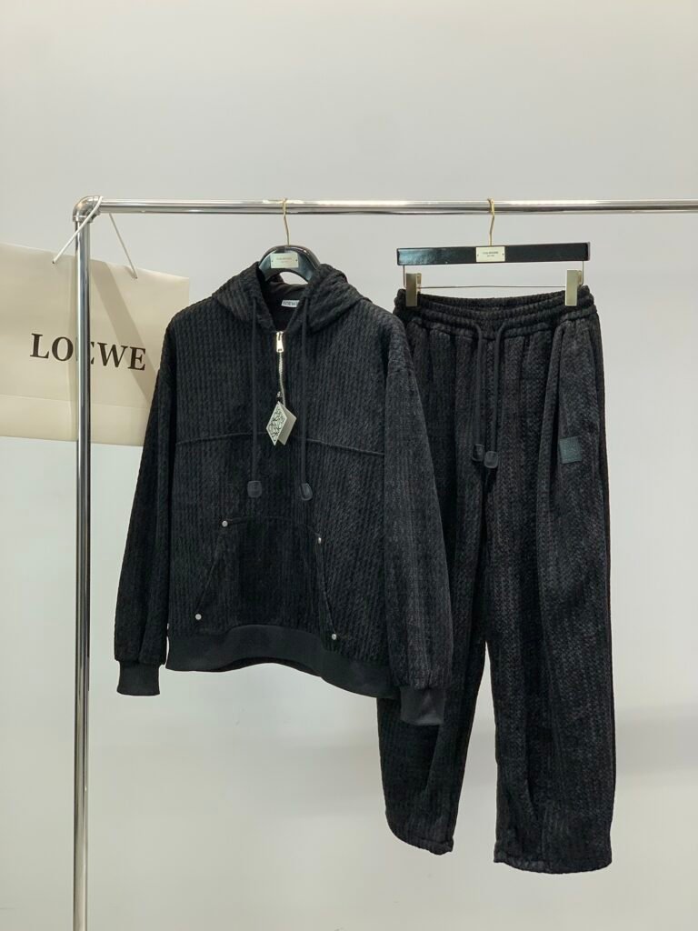 Ensemble Loewe à capuche en maille texturée – Noir (haut zippé & pantalon)